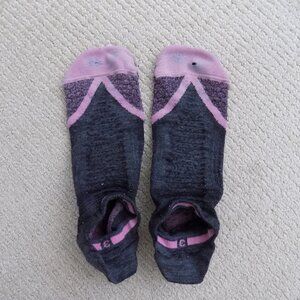 MENS NIKE L LARGE 8 - 12 RUNNING ANKLE NO SHOW SOCKS WITH ANKLE TAB 1
